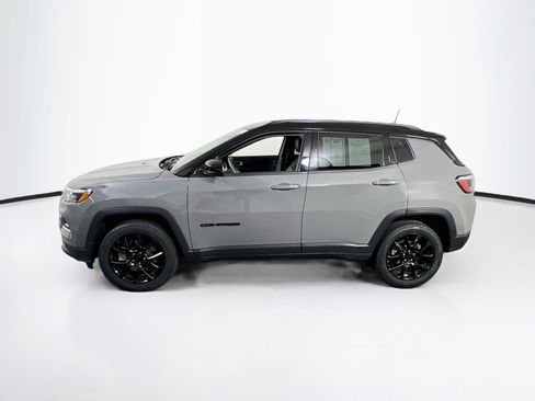 Used 2023 Jeep Compass Latitude w/ Convenience Group AWD/4WD image 8