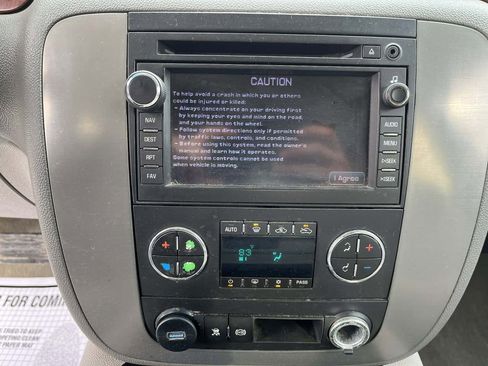 Used 2011 GMC Sierra 2500 SLT image 22