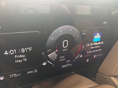 Used 2025 GMC Yukon Denali w/ Sun & Power Step Package AWD/4WD image 5