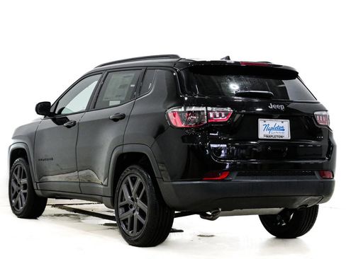 New 2026 Jeep Compass Latitude image 8