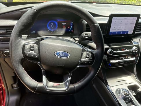Used 2023 Ford Explorer ST w/ Equipment Group 401A AWD/4WD image 27
