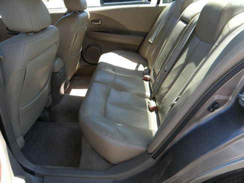 Used 2004 Nissan Altima 2.5 SL image 9