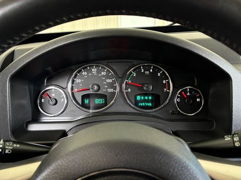 Used 2011 Jeep Liberty Limited Jet AWD/4WD image 17