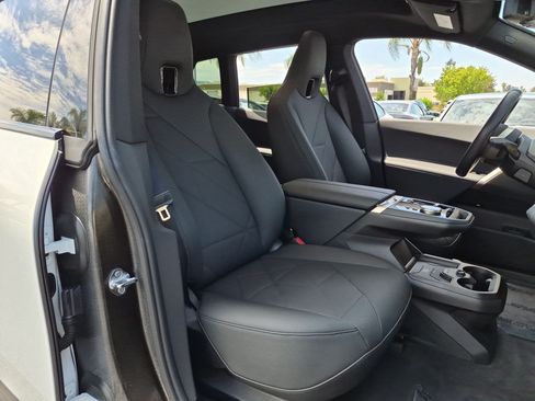 Used 2024 BMW iX xDrive50 AWD/4WD image 33
