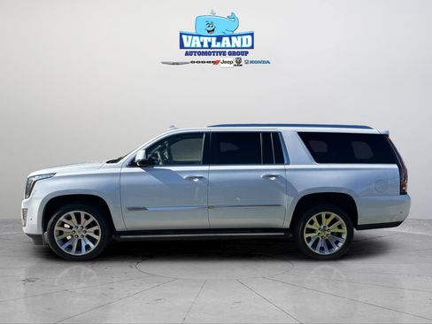 Used 2018 Cadillac Escalade ESV Platinum image 40
