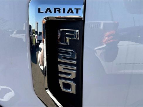 Used 2022 Ford F250 Lariat image 4