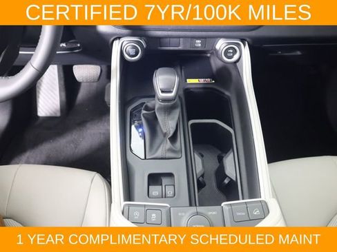 Used 2024 Toyota Grand Highlander AWD image 28