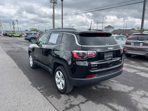 Used 2022 Jeep Compass Latitude AWD/4WD image 3