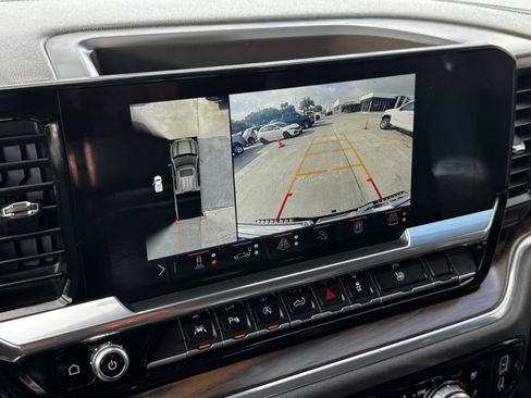Used 2025 GMC Sierra 1500 SLT RWD image 19