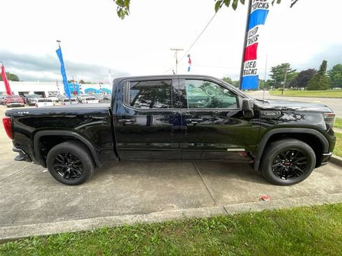 Used 2025 GMC Sierra 1500 Elevation AWD/4WD image 7