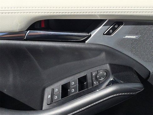 Used 2023 MAZDA MAZDA3 s image 21