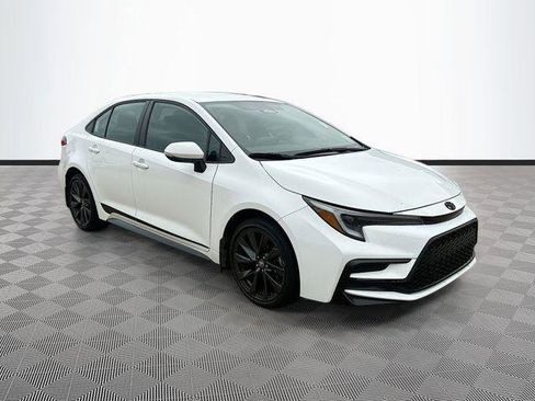 Certified 2023 Toyota Corolla SE FWD image 1