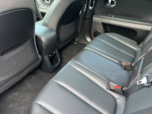 Used 2024 Hyundai Ioniq 5 Limited image 13