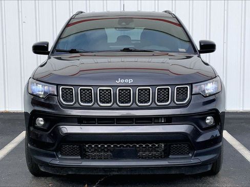 Used 2023 Jeep Compass Latitude w/ Convenience Group image 3