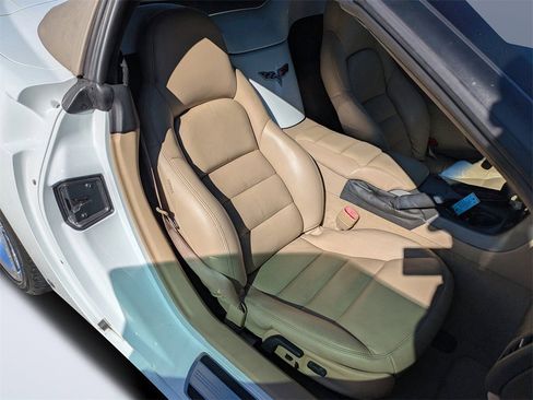Used 2007 Chevrolet Corvette Convertible w/ Preferred Equipment Group image 15
