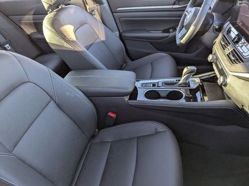 New 2025 Nissan Altima 2.5 SL image 31