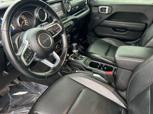 Used 2021 Jeep Wrangler Unlimited Sahara AWD/4WD image 10