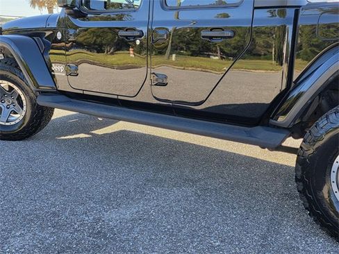 Used 2020 Jeep Gladiator Overland image 30