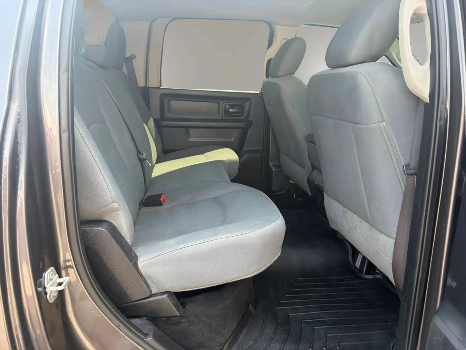 Used 2015 RAM 3500 Tradesman w/ Chrome Appearance Group AWD/4WD image 23