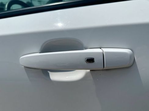Used 2023 GMC Terrain SLT AWD/4WD image 55