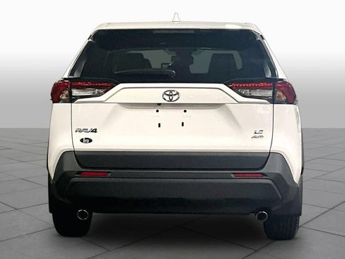 Certified 2024 Toyota RAV4 LE AWD/4WD image 5