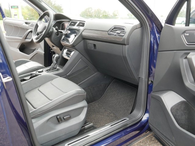 Certified 2023 Volkswagen Tiguan SEL R-Line AWD/4WD image 20