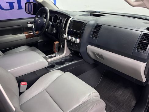 Used 2013 Toyota Tundra Limited w/ Memory Pkg AWD/4WD image 10