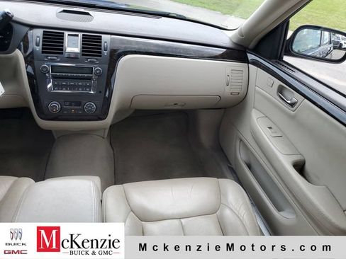Used 2008 Cadillac DTS FWD image 25