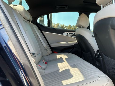 Used 2023 Genesis G70 2.0T w/ Sport Prestige Package RWD image 20