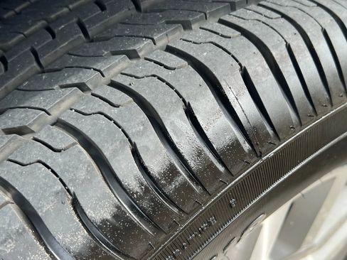 Used 2012 Nissan Frontier SL w/ Moonroof Pkg image 36