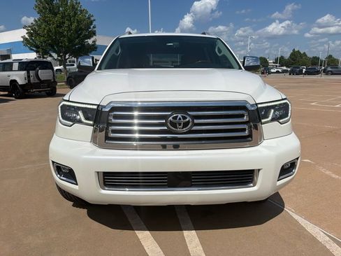 Used 2019 Toyota Sequoia Platinum AWD/4WD image 5