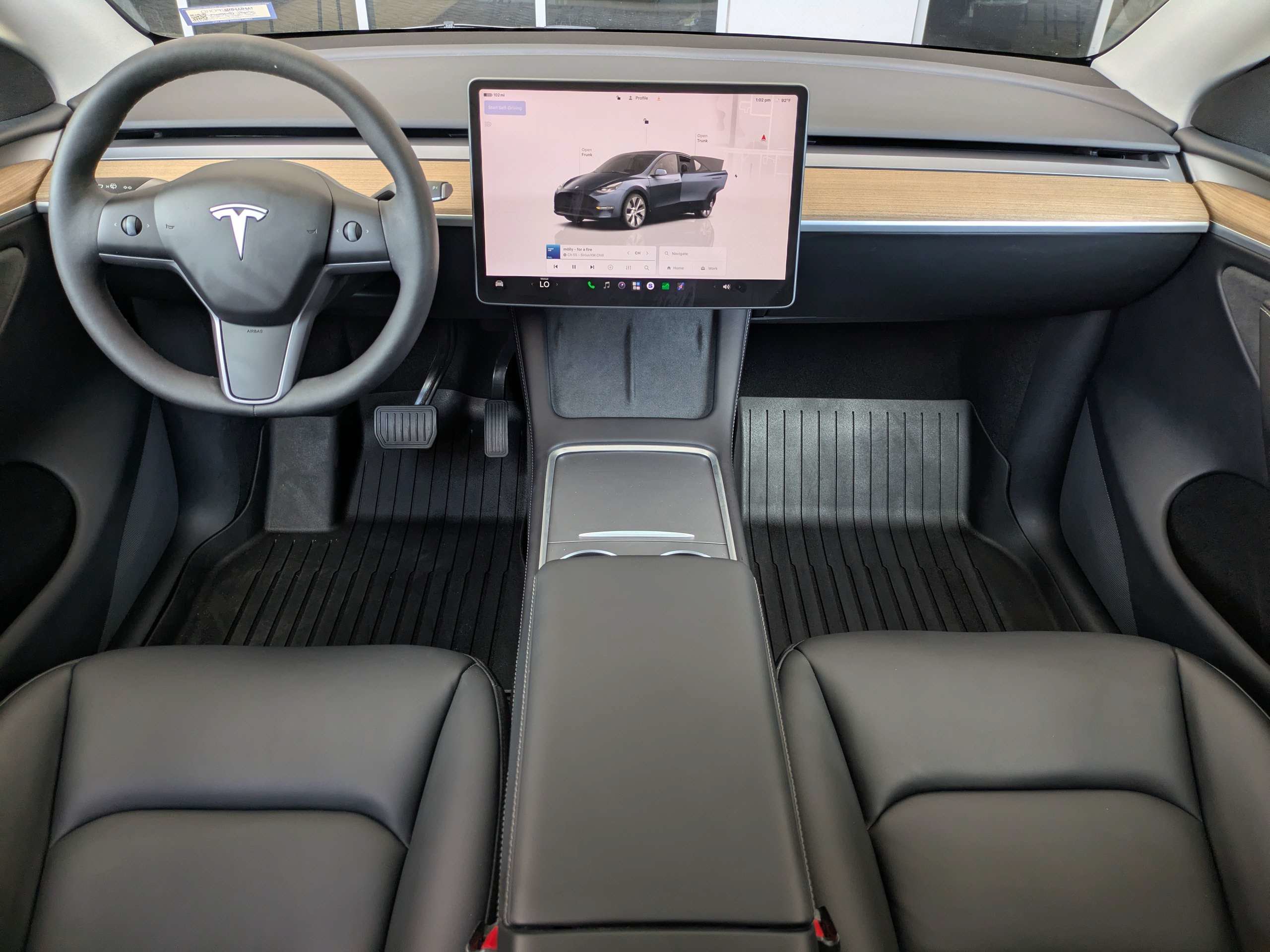 Used 2024 Tesla Model Y Long Range AWD/4WD image 16
