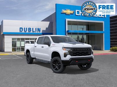 New 2026 Chevrolet Silverado 1500 Custom Trail Boss w/ LPO, Dark Essentials Package