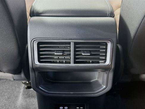 New 2026 Volkswagen Atlas Cross Sport SE image 25