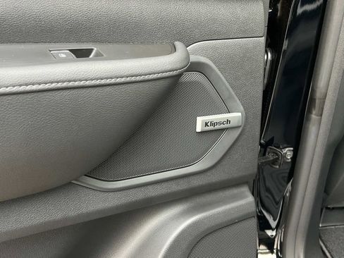 New 2026 Nissan Armada SL w/ Captain's Chari Seat Package image 28