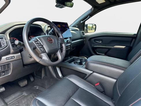 Used 2024 Nissan Titan PRO-4X w/ Pro-4x Convenience Package AWD/4WD image 34