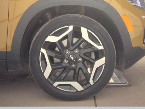 Used 2024 Kia Seltos SX w/ SX Sunroof Package AWD/4WD image 20
