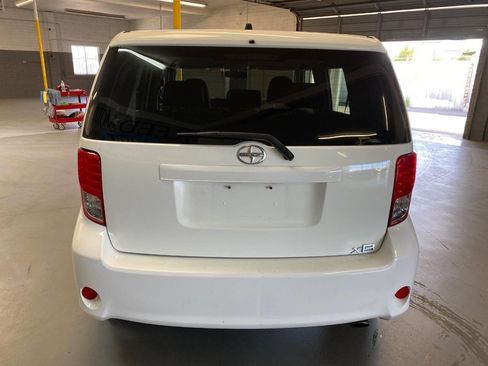 Used 2012 Scion xB FWD image 6