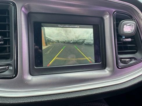 Used 2019 Dodge Challenger SXT RWD image 9