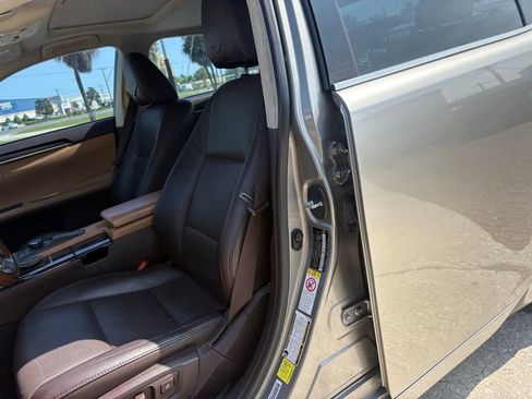 Used 2018 Lexus ES 350 350 w/ Premier Package image 9