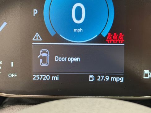 Used 2023 MINI Cooper 4-Door Hardtop image 21