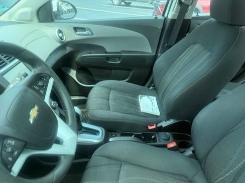 Used 2017 Chevrolet Sonic LT FWD image 4