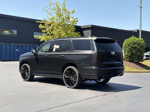 Used 2026 Cadillac Escalade Platinum Sport w/ LPO, ONYX Package AWD/4WD image 16