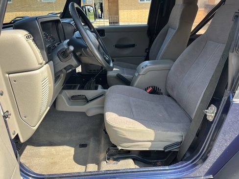 Used 2004 Jeep Wrangler X w/ Wheel Plus Group AWD/4WD image 35