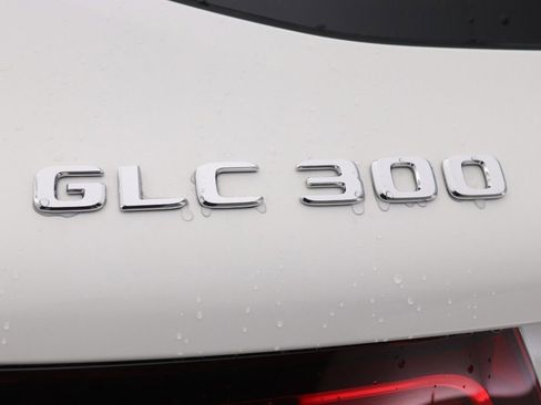 Certified 2022 Mercedes-Benz GLC 300 image 22