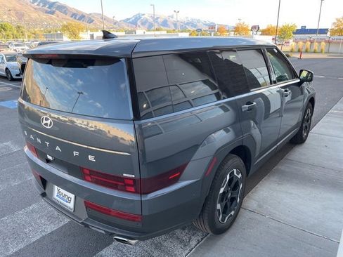 Used 2025 Hyundai Santa Fe SE image 4