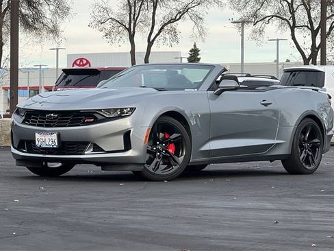 Used 2023 Chevrolet Camaro LT w/ RS Package image 8