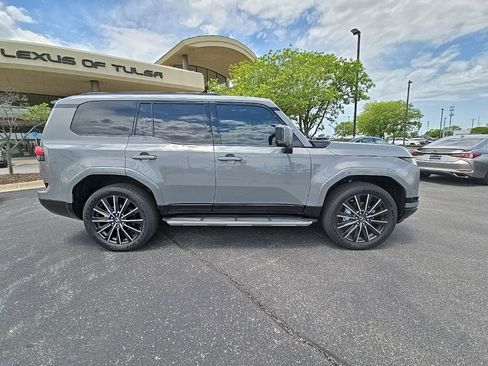 New 2026 Lexus GX 550 AWD/4WD image 2