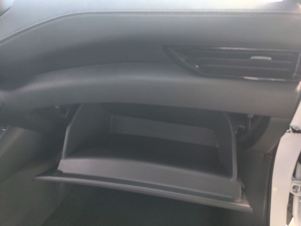 Used 2025 Nissan Sentra SV FWD image 44