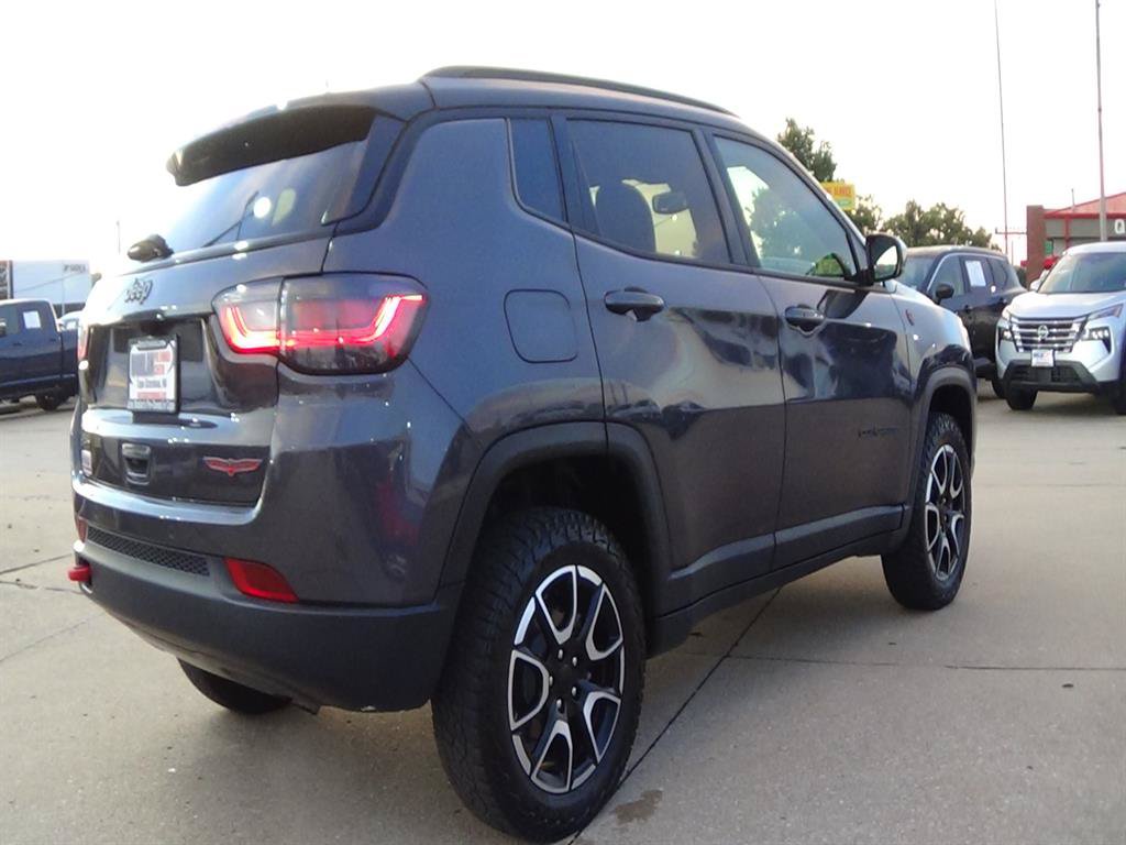 Certified 2024 Jeep Compass Trailhawk w/ Trailhawk Elite Group AWD/4WD image 6